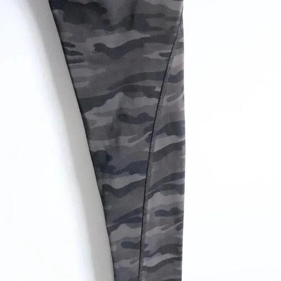 Dragon Fit Women's Small Black Camouflage Side Pockets Skinny Stretch Leggings - Picture 9 of 9